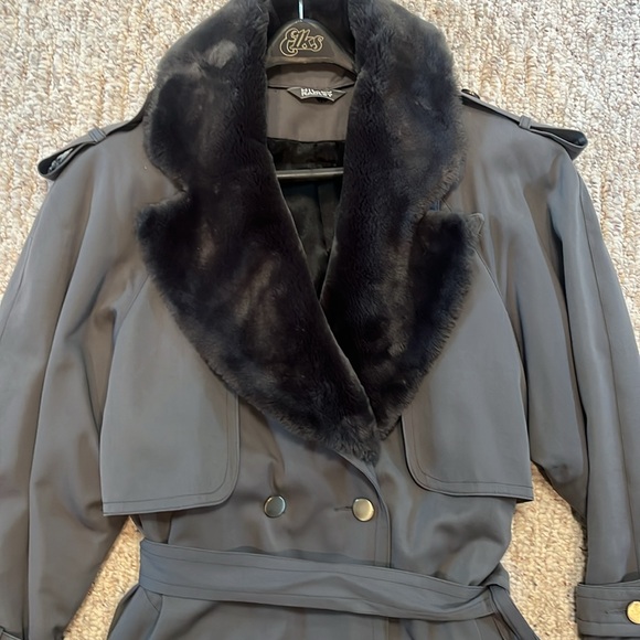 Not available til April
grey Detachable Collar winter trench style coat - Picture 3 of 5
